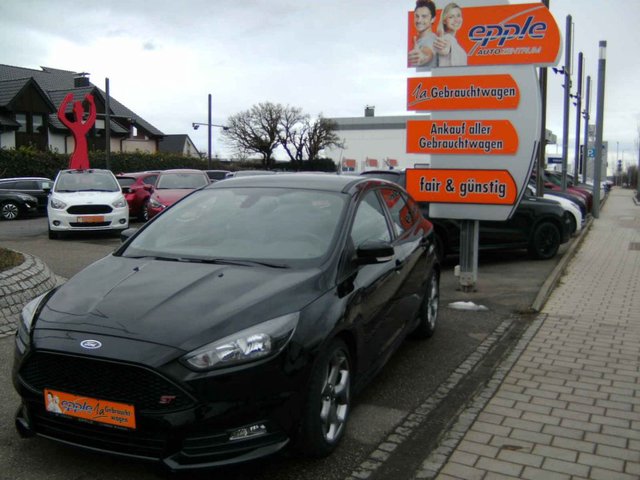 Ford Focus 2.0 EcoBoost ST, Bluetooth, USB - foto 1