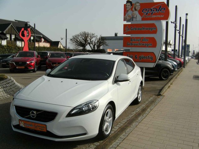 Volvo V40 T2 Linje You! NAVI,KAMERA,WINTER PAKET - photo 1