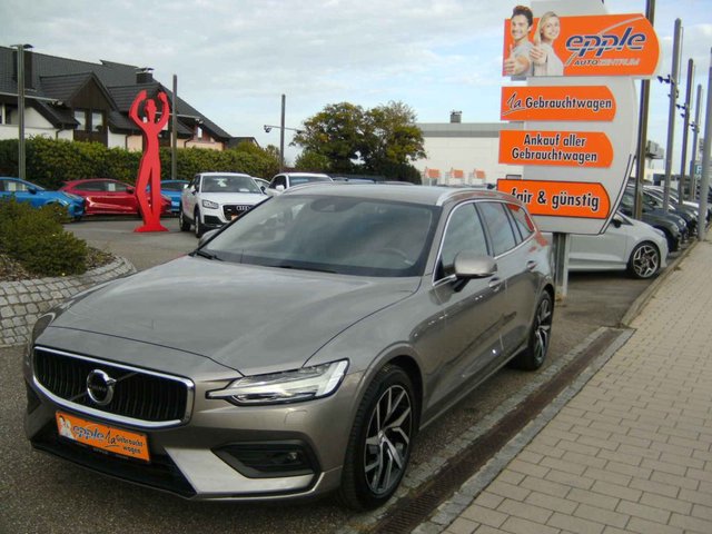 Volvo V60 D4 Geartr.Momentum,LEDER,LED,NAVI - foto 1