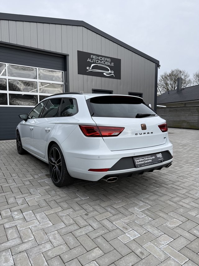 SEAT Leon ST Cupra 300 4Drive SHZ Pano RFK Navi LED - bilder 6