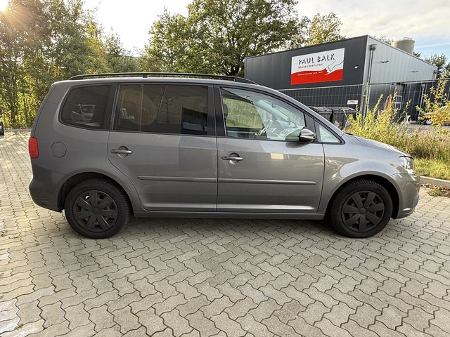 Volkswagen Touran Comfortline PDC SHZ Navi Klimauto - photo 6