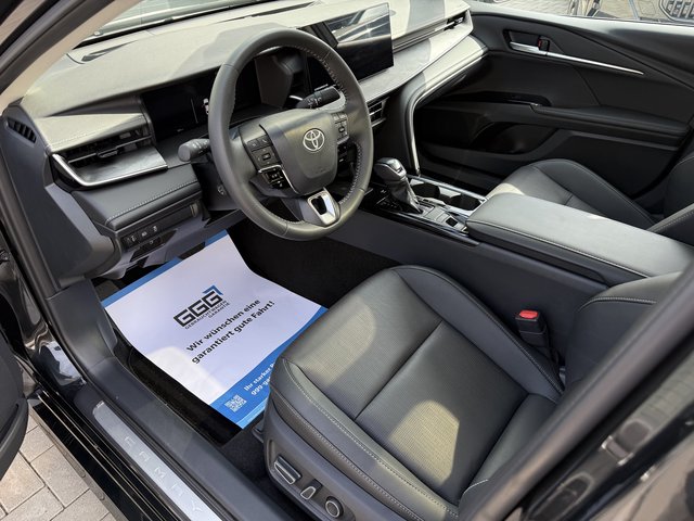 Toyota Camry Pano SHZ LED ACC RFK - bilder 10