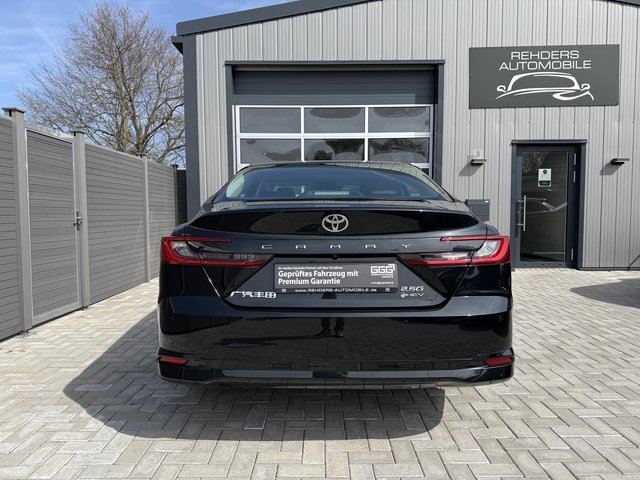 Toyota Camry Pano SHZ LED ACC RFK - bilder 7