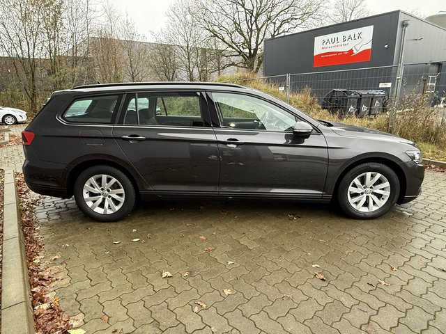 Volkswagen Passat Variant Basis LED/AppleCar/Navi/SHZ/ACC - bilder 6