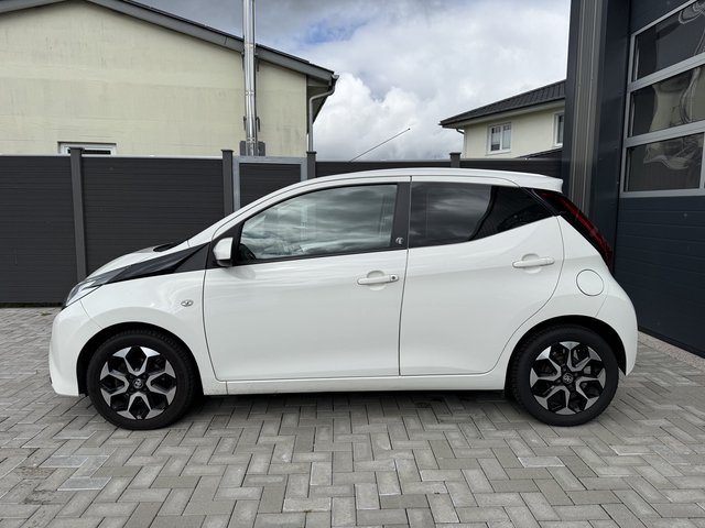 Toyota AYGO Kamera LED Scheckheft. 1.Hand - photo 6