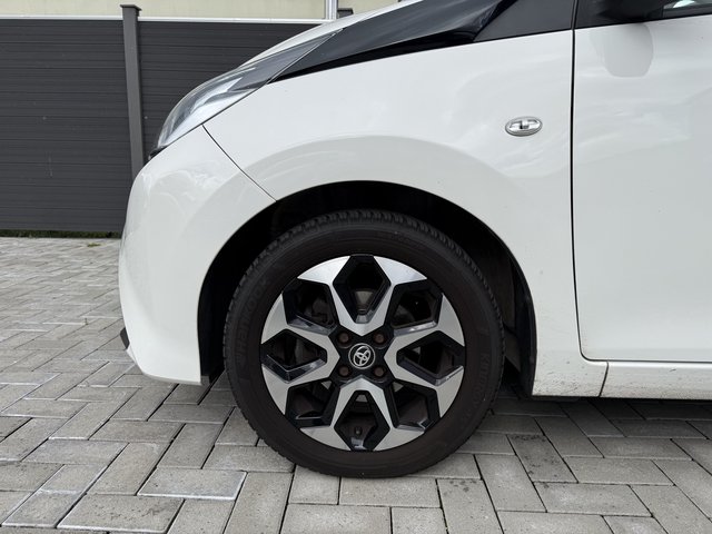 Toyota AYGO Kamera LED Scheckheft. 1.Hand - photo 7