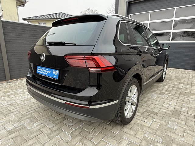 Volkswagen Tiguan Highline Pano Head-up RFK ACC Keyless - bilder 7