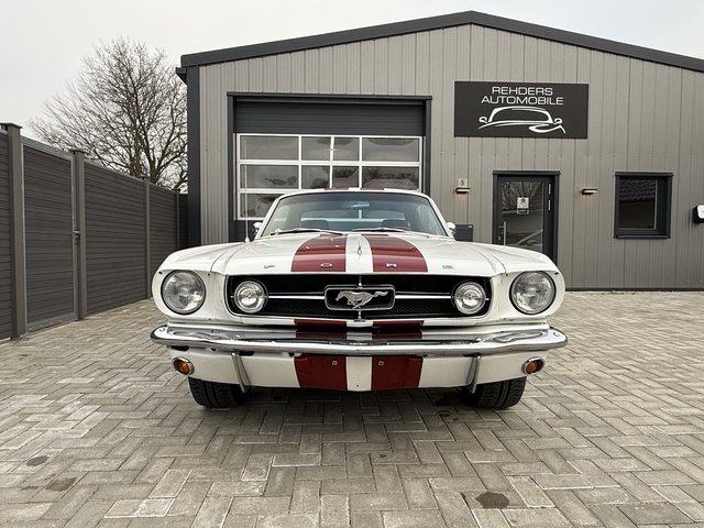Ford Mustang Hardtop Coupe - bilder 3