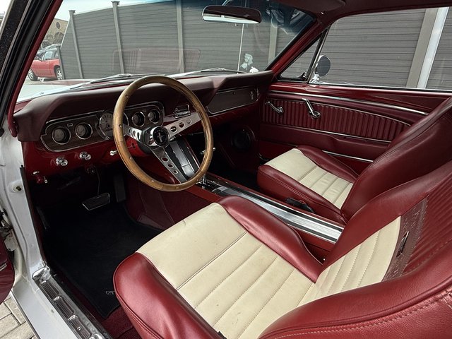 Ford Mustang Hardtop Coupe - bilder 10