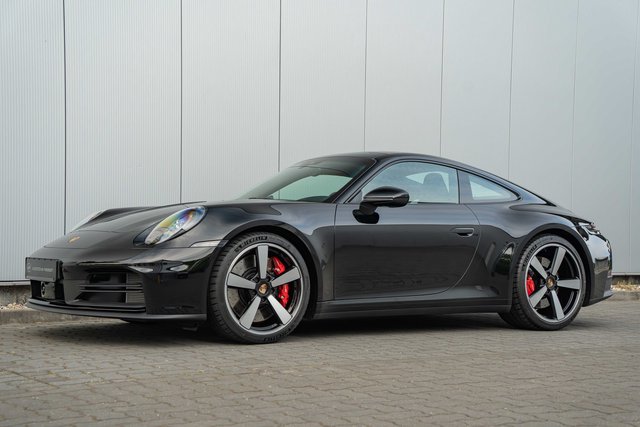 Porsche 911/992.2 Carrera S  Sportabgas Chrono InnoDrive Used vehicle for sale | First registration 03/2025 | Price 168.890 €
