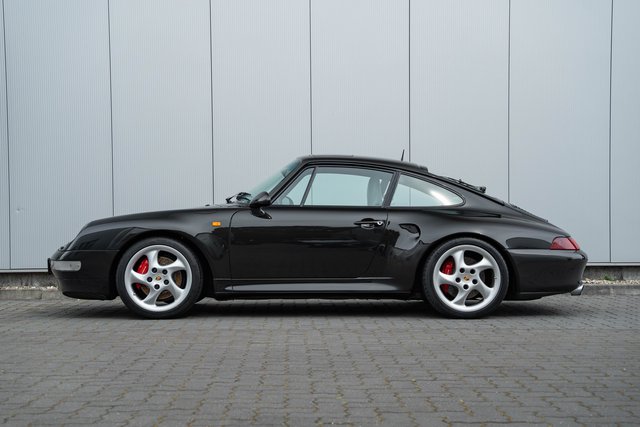 Porsche 911/993 Carrera 4S  X79 AIR INTAKES TURBO S Used vehicle for sale | First registration 05/1998 | Price 179.890 €