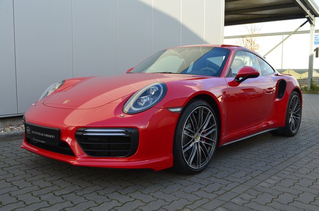 Porsche 911/991.2 Turbo  Porsche Approved HA-Lenkung SD Used vehicle for sale | First registration 04/2016 | Price 144.890 €