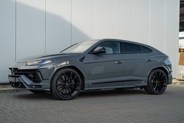 Lamborghini Urus S  STOCK Carbon LARGE 23" Sportivo Style New vehicle for sale | First registration  | Price 344.890 €