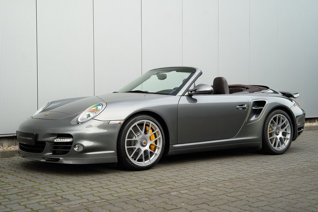 Porsche 911/997.2 Turbo S Cabriolet  CXX Sonderleder Used vehicle for sale | First registration 05/2011 | Price 129.890 €