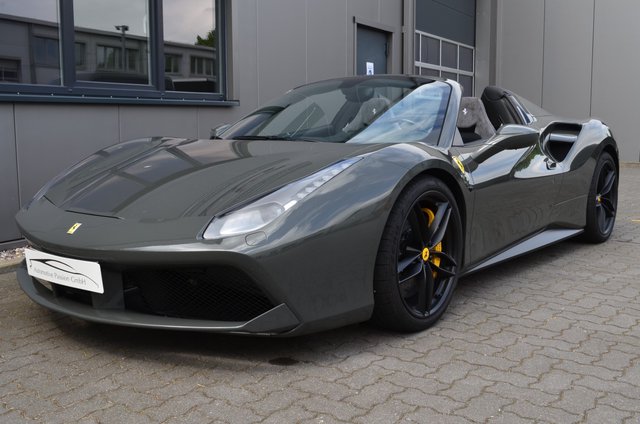 Ferrari 488 Spider Grigio Scuro Carbon-Lenkrad LED LIFT Used vehicle for sale | First registration 05/2018 | Price 229.890 €