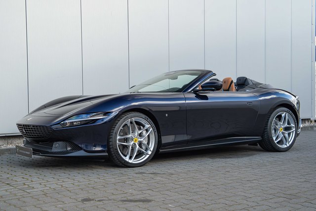 Ferrari Roma Spider  Carbon exterior+interior JBL 360Cam Used vehicle for sale | First registration 03/2024 | Price 319.890 €