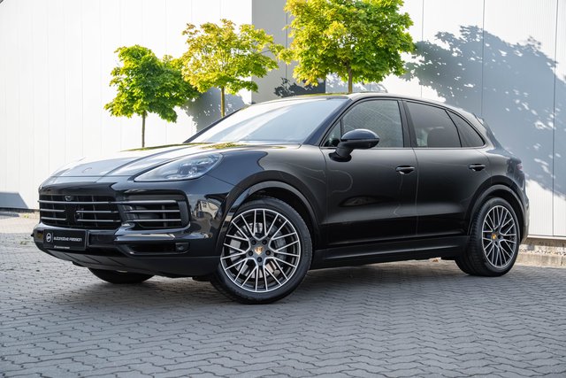 Porsche Cayenne  Porsche APPROVED 07.2027 Luftfederung Used vehicle for sale | First registration 06/2018 | Price 49.890 €