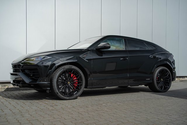 Lamborghini Urus SE  23Zoll Big Interior Carbon BangOlufsen Gebrauchtwagen Kaufen | EZ 07/2025 | Preis 352.890 €