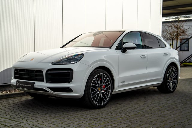 Porsche Cayenne GTS Coupé  1Hd Pano Luftfeder. BOSE LED Gebrauchtwagen Kaufen | EZ 11/2022 | Preis 101.890 €
