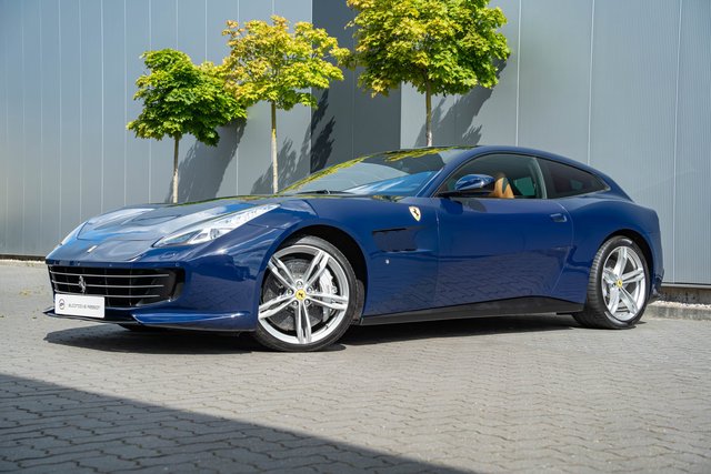 Ferrari GTC4 Lusso V12 Lift Ferrari-Garantie Apple CarPlay Used vehicle for sale | First registration 09/2016 | Price 177.890 €