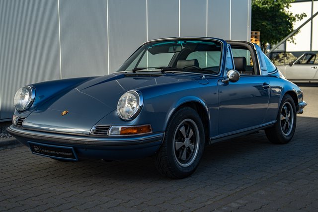Porsche 911 T Targa 2.4  frame off restoration Note 1! Used vehicle for sale | First registration 07/1972 | Price 119.890 €