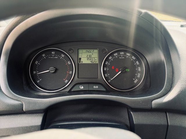Skoda Fabia Family DSG+SHZ+Klimaautomatik+PDC+Tempomat - bilder 2