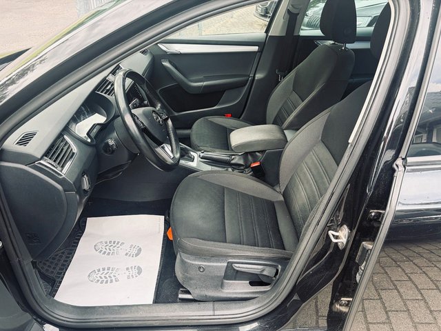 Skoda Octavia Combi Ambition DSG+Navi+Carplay+SHZ+AHK+ - bilder 10