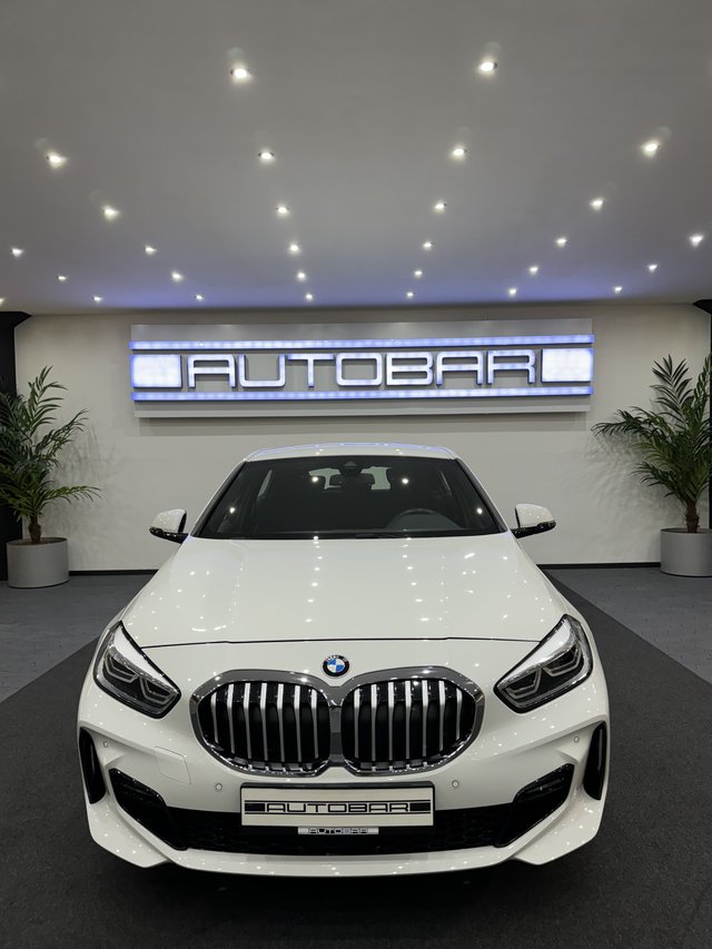 BMW 118 i M-PAKET*LED*NAVI* BMW I M-PAKET Gebrauchtwagen Kaufen | EZ 09/2019