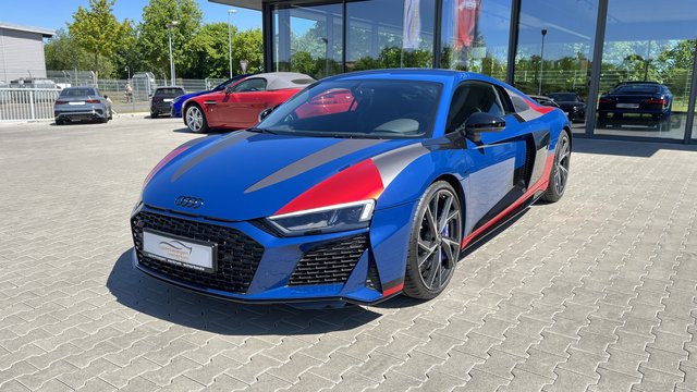 Audi R8 performance 5.2 FSI, Keramik, 5 J. Garantie Used vehicle for sale | First registration 04/2024 | Price 189.985 €