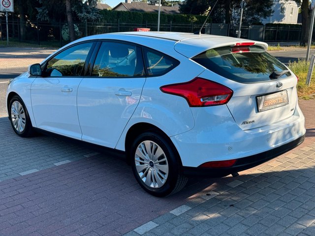 Ford Focus 1.0 Lim. Trend*Klima*PDC*Allwetter*TÜV NEU - bilder 7