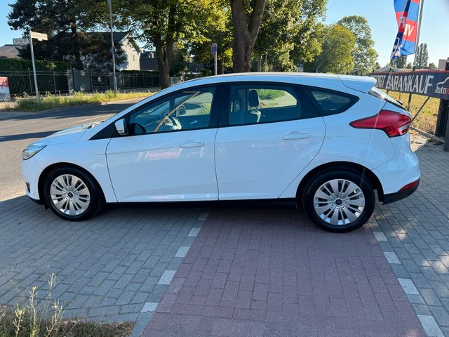 Ford Focus 1.0 Lim. Trend*Klima*PDC*Allwetter*TÜV NEU - bilder 8