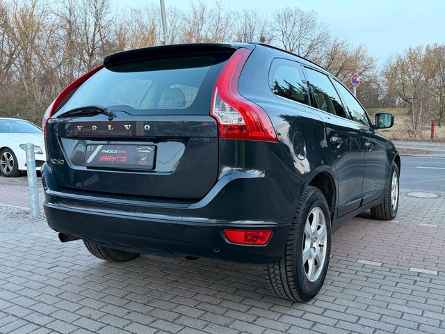 Volvo XC 60 XC60 Momentum 2WD*Leder*Xenon*Navi*SHZ - bilder 5