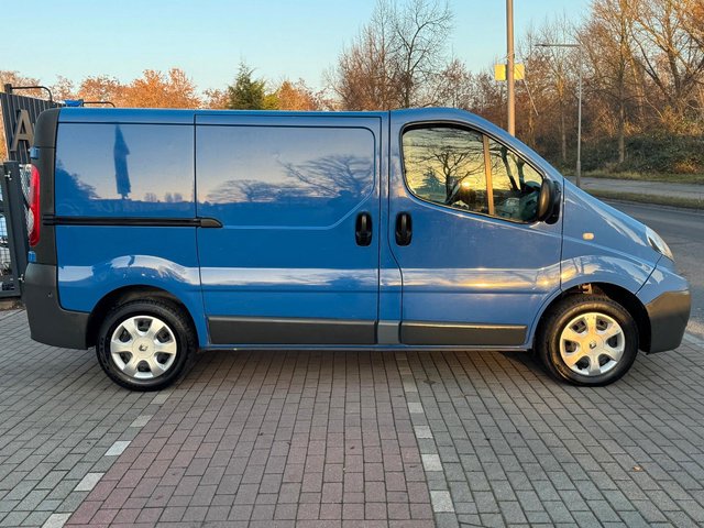 Renault Trafic Kasten L1H1 2,7t*Klima*3xSitzer*Ahk*EU5 - bilder 4