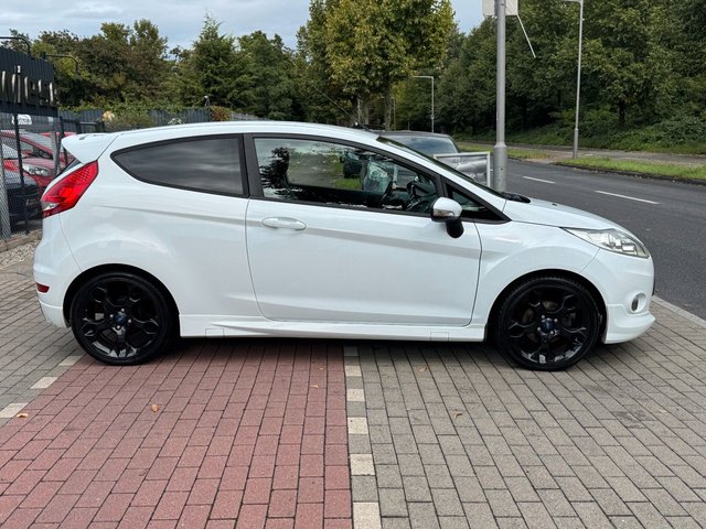 Ford Fiesta ST 1.6*Klima*Leder*Szhz*Bluetooth*TÜV NEU - bilder 4
