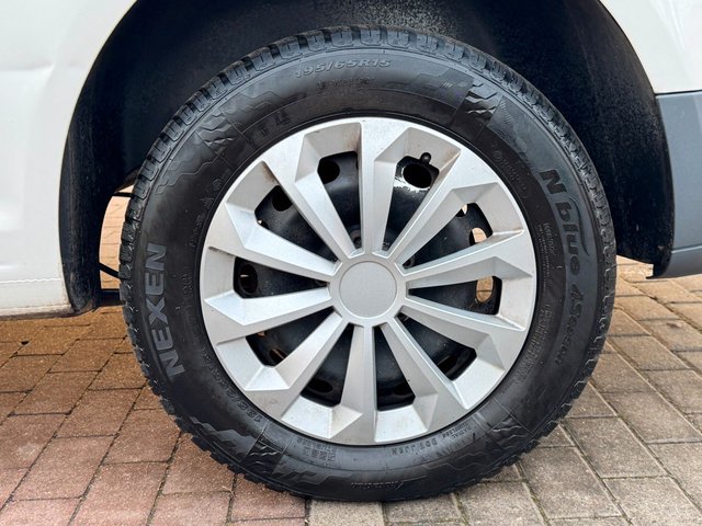 Volkswagen Caddy 1.6 Maxi Kasten*Allwetter*ZR NEU*TÜV NEU* - bilder 9