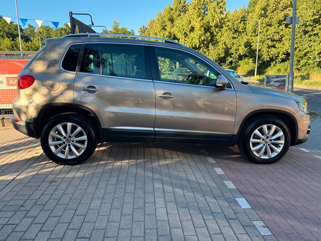 Volkswagen Tiguan 2.0TDI 4Motion*Aut*Webasto*Temp*AHK - bilder 4