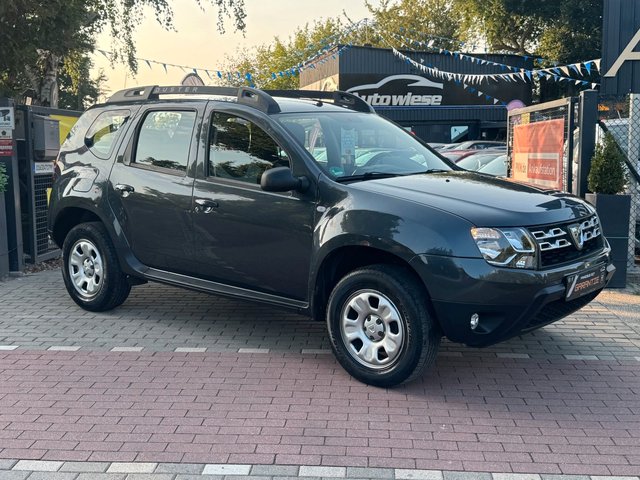 Dacia Duster I Laureate 4x2*Navi*Tempomat*1.HD*TÜV NEU - bilder 1
