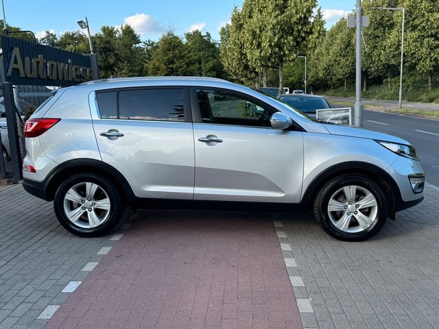 Kia Sportage 1.7CRDi Vision*Carplay*Shz*Xen*Pano*Kam - bilder 4