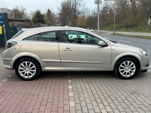 Opel Astra GTC 1.6 Twinport*Leder*Klimaut*Ahk*TÜV NEU - bilder 4