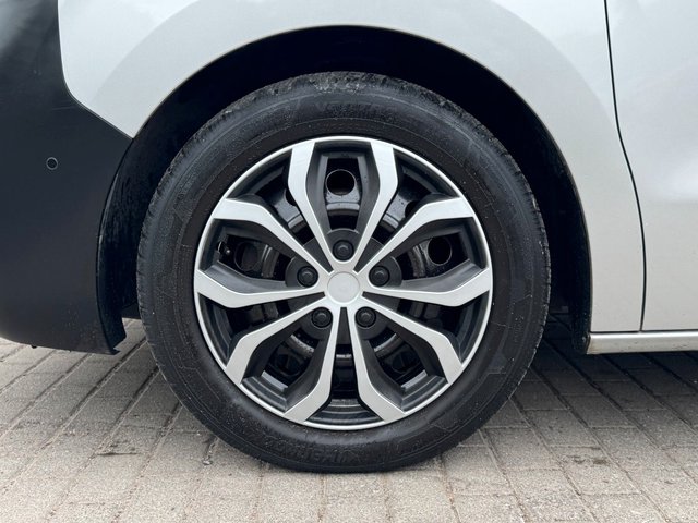 Peugeot Expert Traveller Kombi L2*8-Sitzer*Temp*Sitzhz* - foto 10