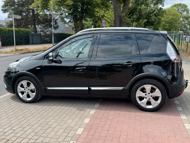 Renault Scenic III BOSE Edition X-MOD*Panorama*Navi*AHK* - bilder 8