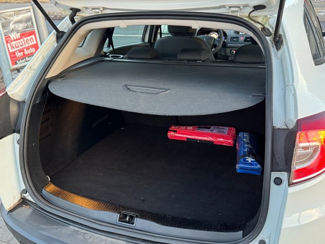 Renault Megane III Grandtour TomTom Edition1.6*Klima*SHZ - bilder 9