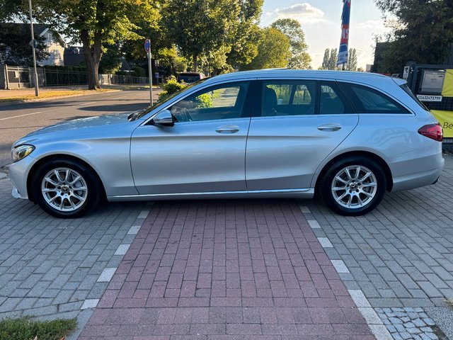 Mercedes-Benz C 250d*Avantgarde*Aut.*Panorama*LED*Navi*AHK*SHZ - foto 7