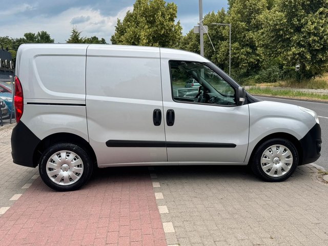 Opel Combo D Kasten*Klima*AHK*SORTIOMO*NAVI*EU6 - bilder 4