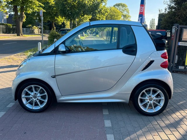 Smart ForTwo Cabrio*84PS*Aut*Nav*Klima*Szhz*Allwetter* - bilder 8