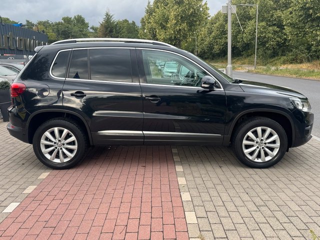 Volkswagen Tiguan 2.0TDI*4x4*Aut.*Leder*Pano*Xenon*Kamera* - bilder 4