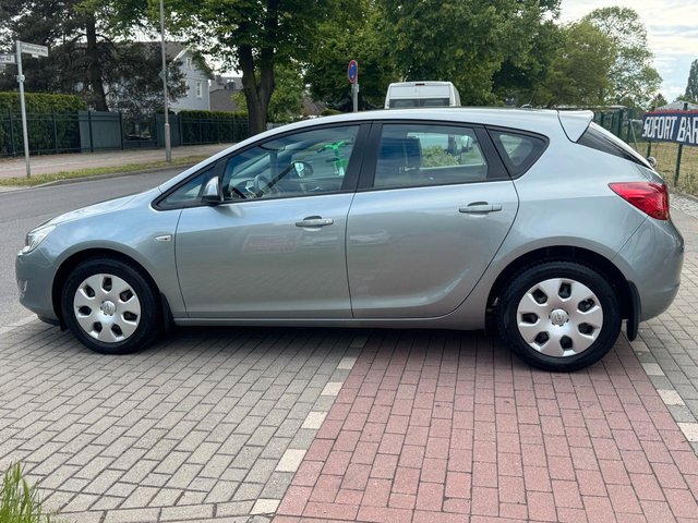Opel Astra J 1.4 Lim*Edition*Klima*Tempomat*Allwetter - foto 8