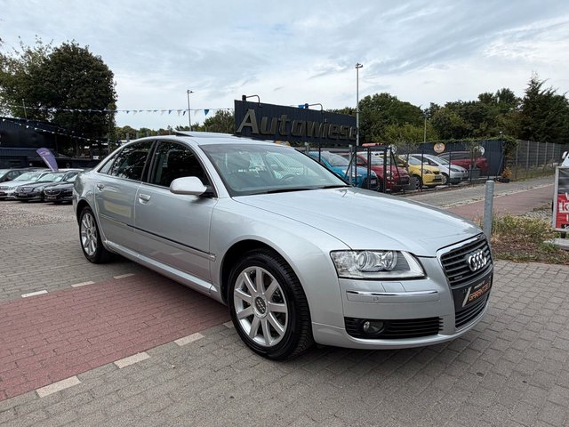 Audi A8 4.2 Quattro*Leder*Navi*Xenon*Standheizung*2HD - foto 3