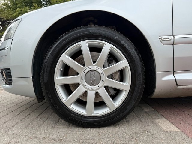 Audi A8 4.2 Quattro*Leder*Navi*Xenon*Standheizung*2HD - foto 10