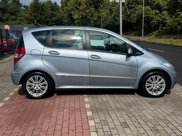 Mercedes-Benz A 200 ELEGANCE*LEDER*PANORAMA*SHZ*VOLL! - bilder 3